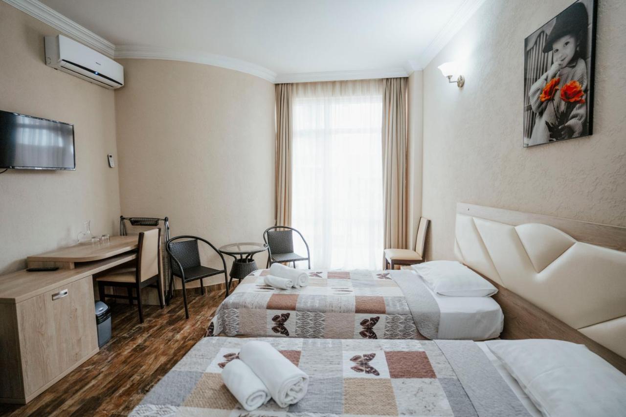 Hotel General Batumi Exterior foto